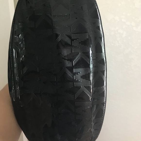 MK purse. - Picture 3 of 5